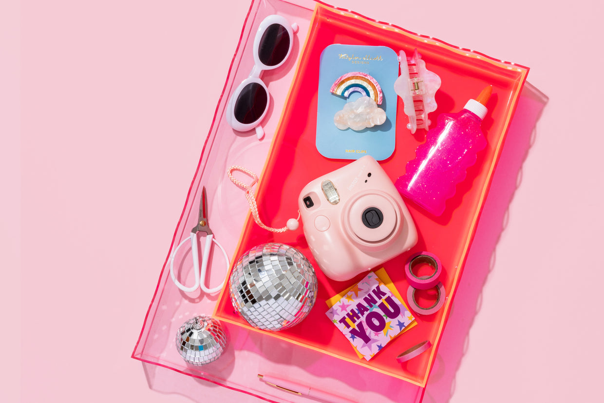 Hot Pink Rectangle Wavy Tray Medium - Min. 2 (TRAY-15)