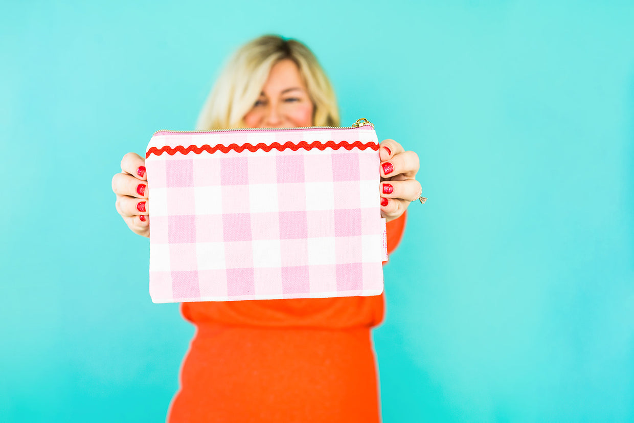 Red + Pink Pom-Pom Pouch Med - Min. 4 (V-08)