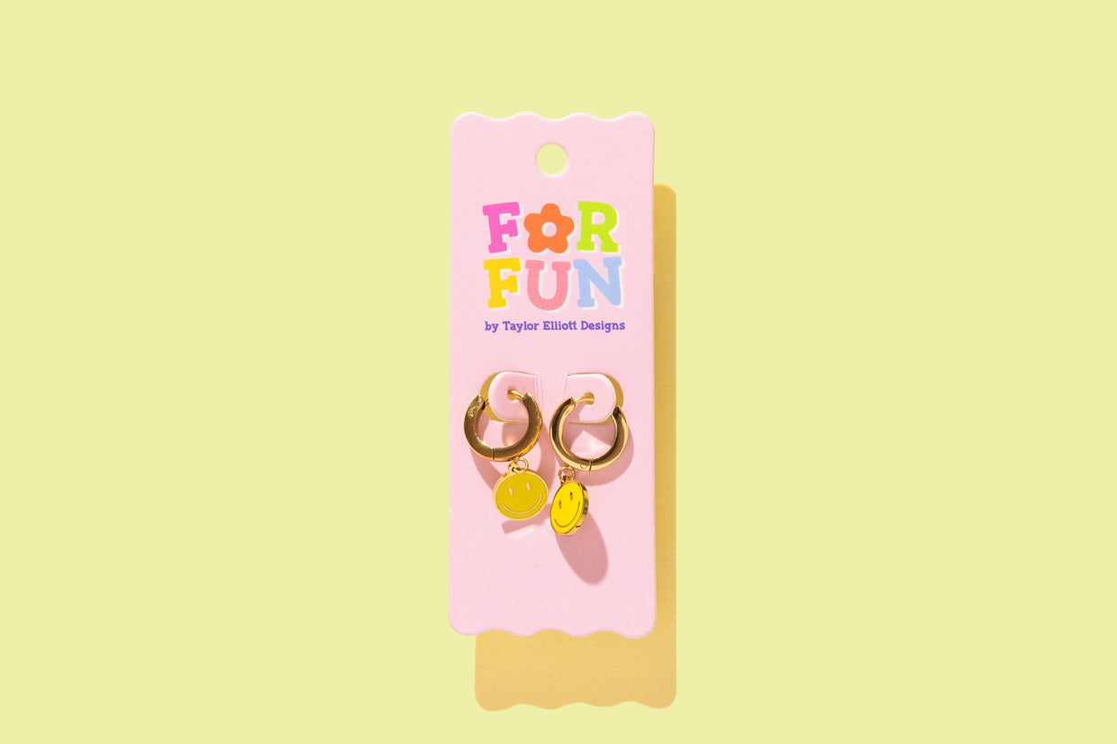 For Fun - Kenzie Smiley Huggie Earrings - Min. 2 (FF-E17)