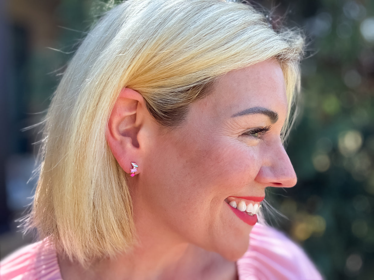 Quinn Huggie Earrings - 2 Colors